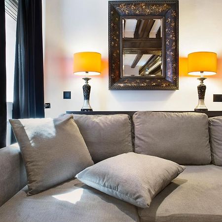 Stay U-Nique Apartments Carretes บาร์เซโลนา ภายนอก รูปภาพ