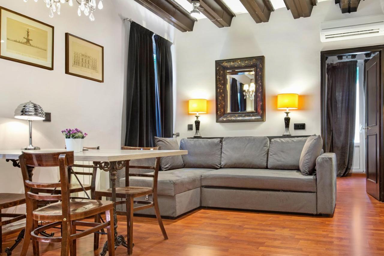 Stay U-Nique Apartments Carretes บาร์เซโลนา ภายนอก รูปภาพ