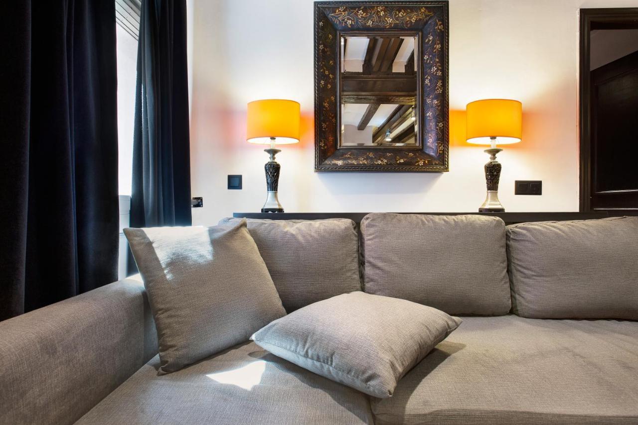 Stay U-Nique Apartments Carretes บาร์เซโลนา ภายนอก รูปภาพ