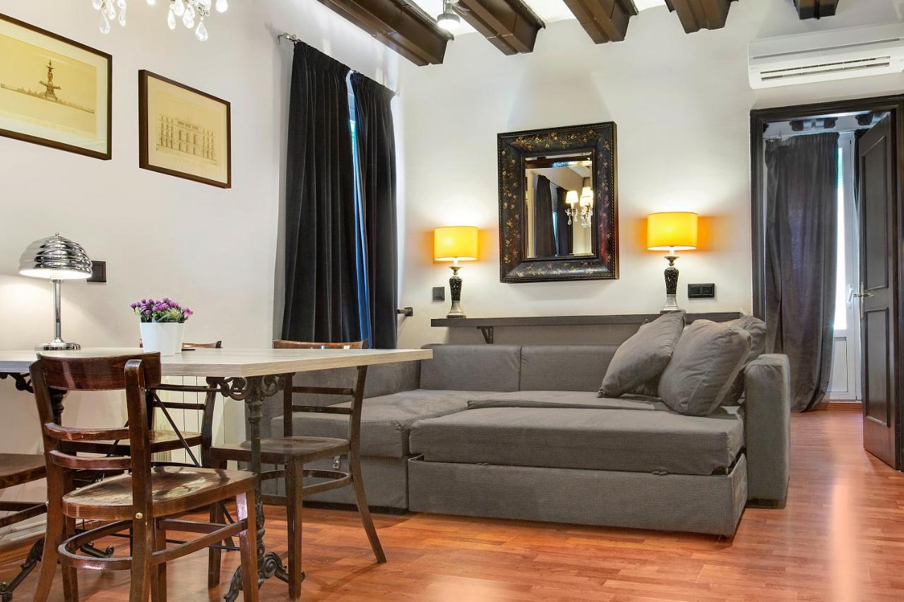 Stay U-Nique Apartments Carretes บาร์เซโลนา ภายนอก รูปภาพ